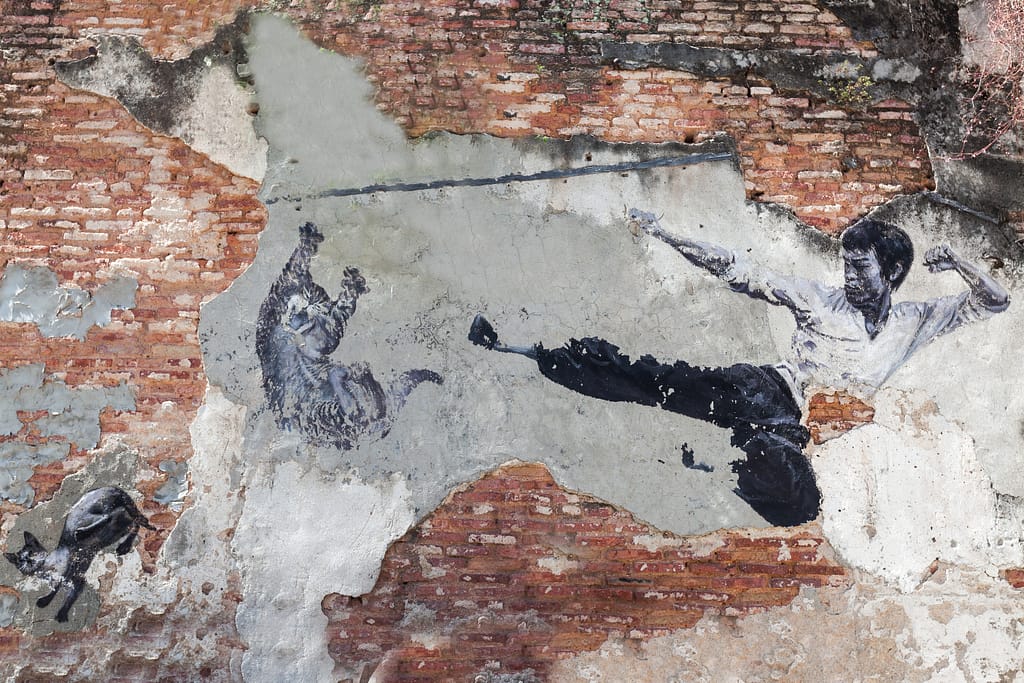 Explore the Iconic Street Art of Penang: The real Burce Lee would never do this
