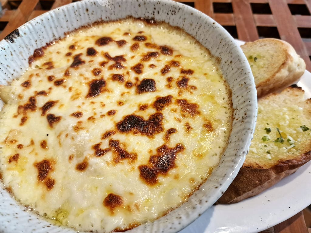Koh Phi phi - A tropical island paradise: Macaroni cheese 