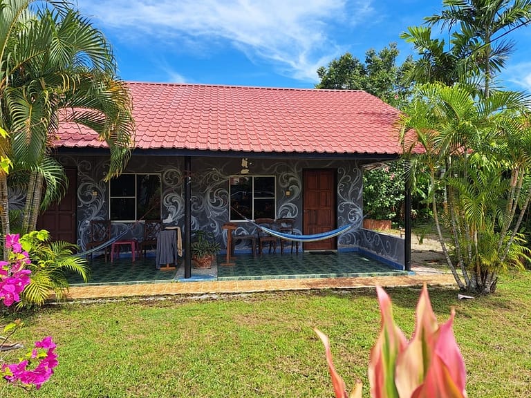 Rainbow Lodge Langkawi Malasia budget accommodation: Exterior