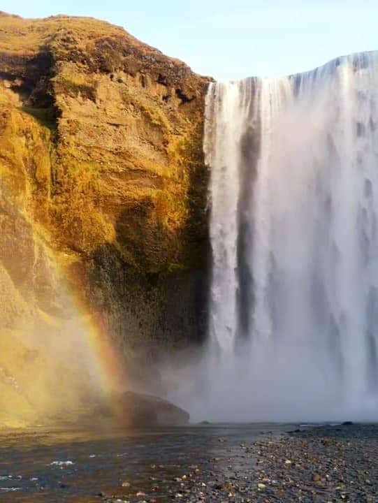 Experience the Magic of Skógafoss – Ultimate Guide in 2023